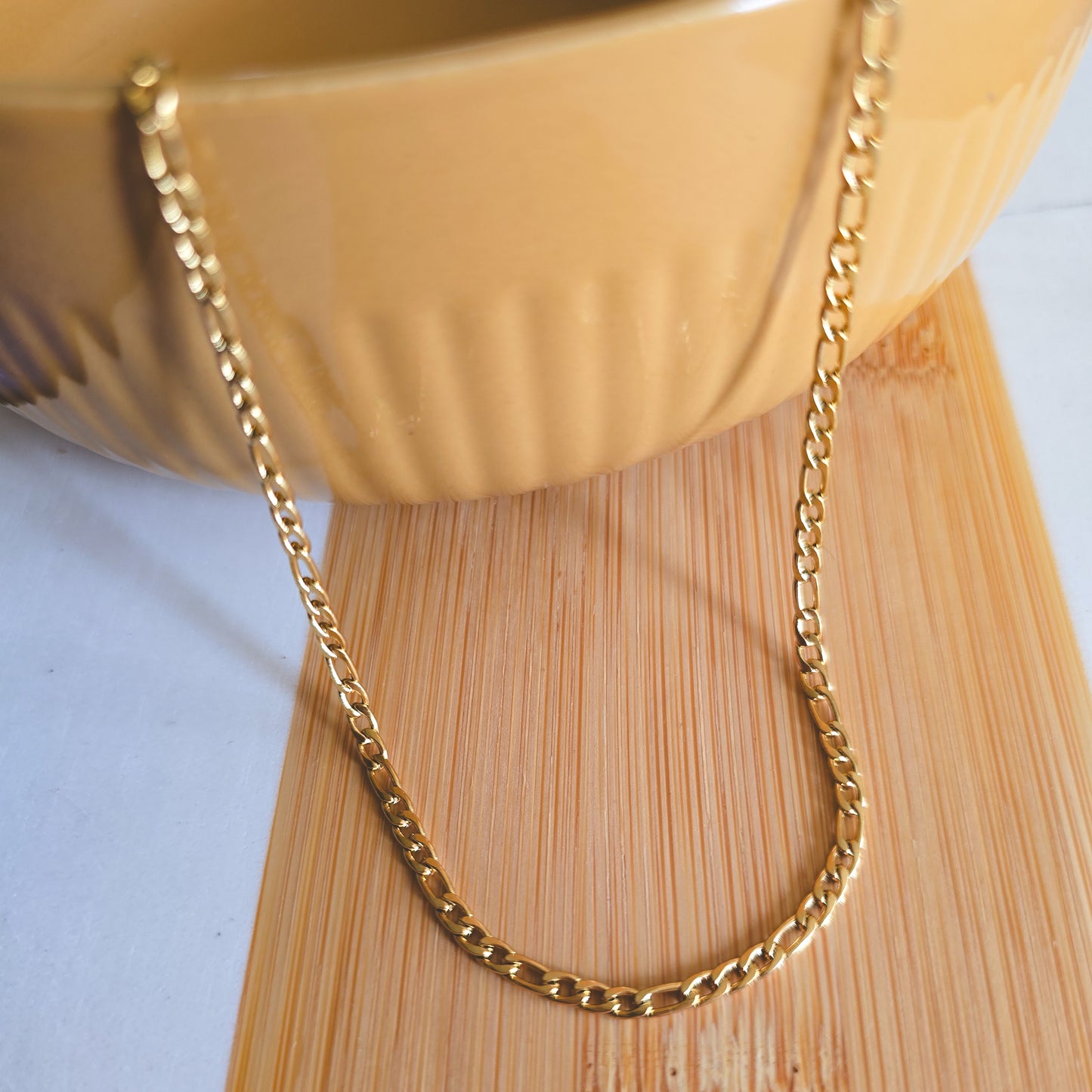 Gold elegant single necklace