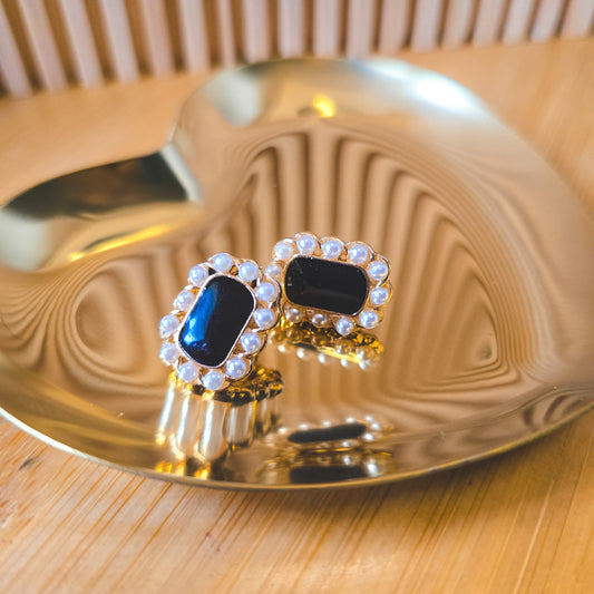 Vintage stud earrings