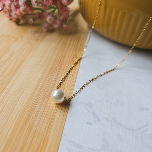 Pearl elegant necklace
