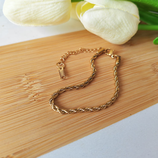 Twisted small bracelet