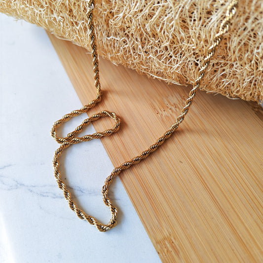 Twisted elegant  necklace 50cm