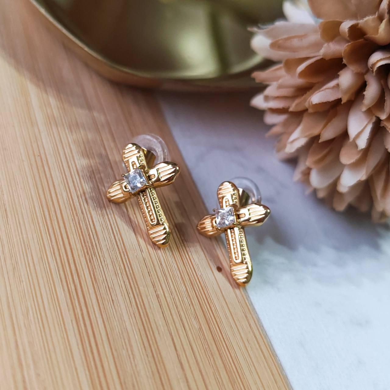 Luxusy cross stud earrings