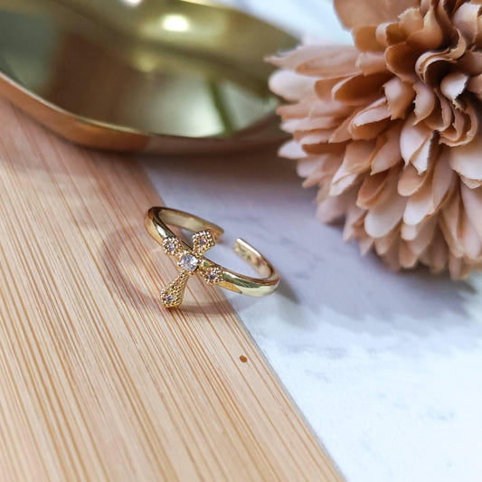 Elegant Rhinestone Cross ring