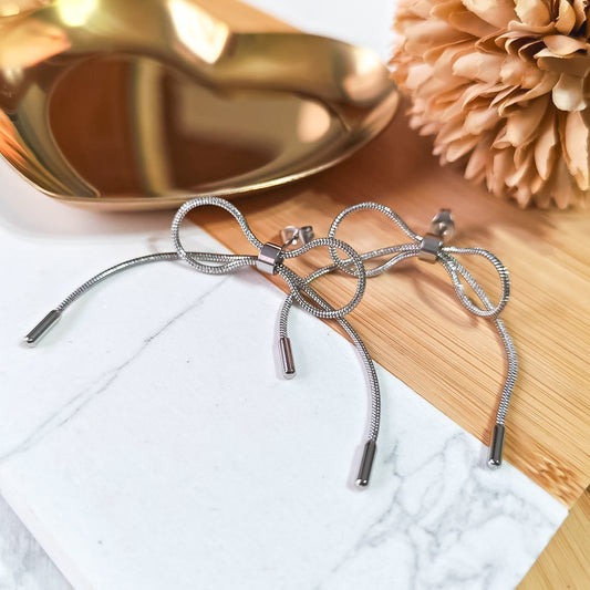 Bow elegant silver earrings