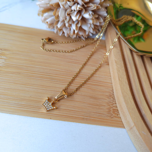 HIS DAUGHTER elegnad crown pendant