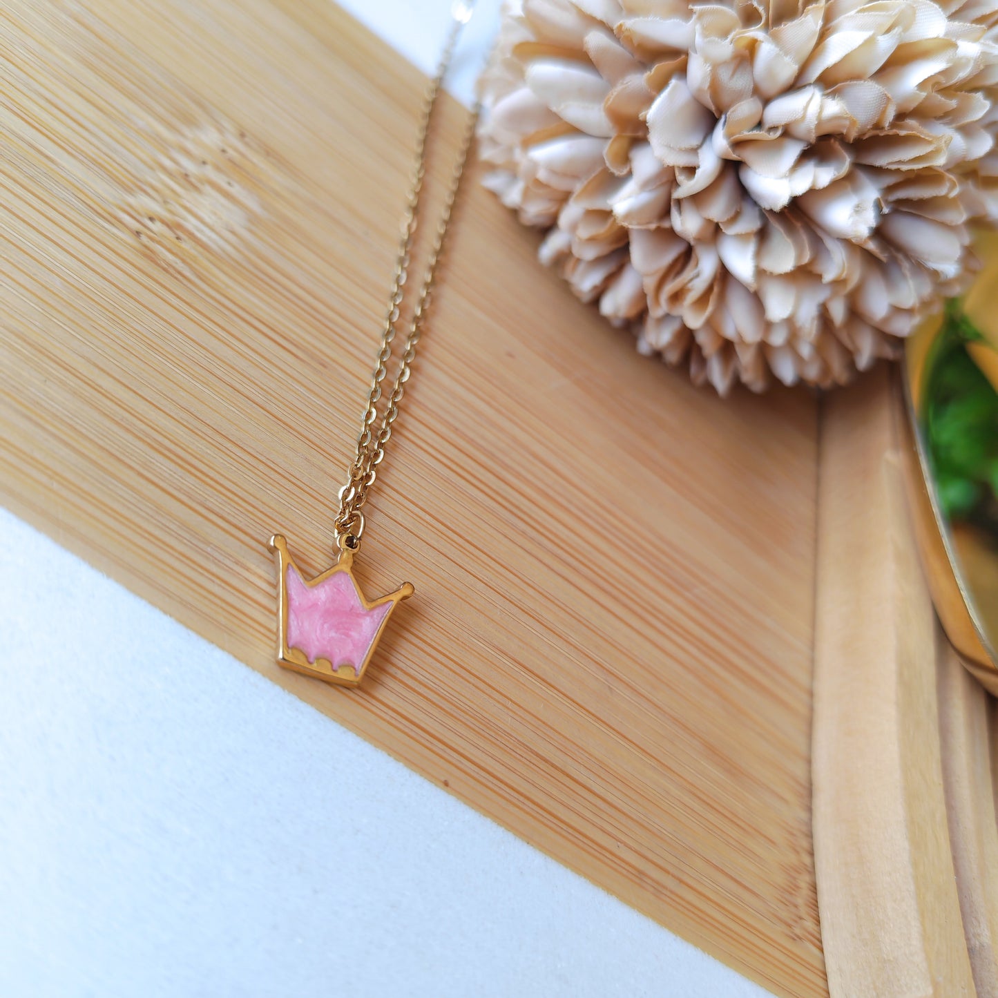 Crown Enamel Pink necklace