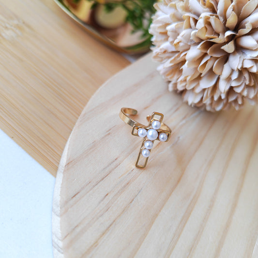 Luxury Pearl cross ring