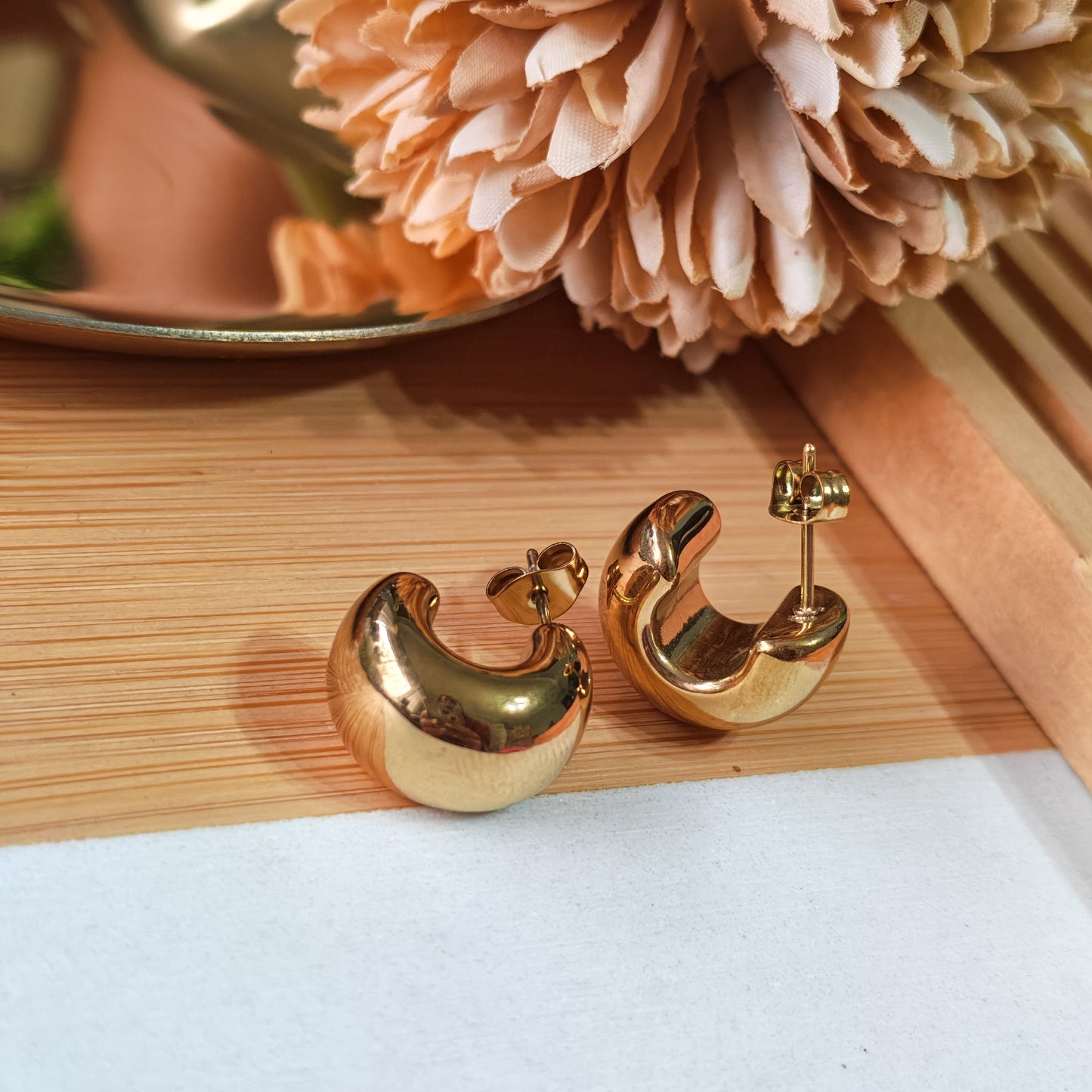 Gold stainless steel elegant hoop earrings