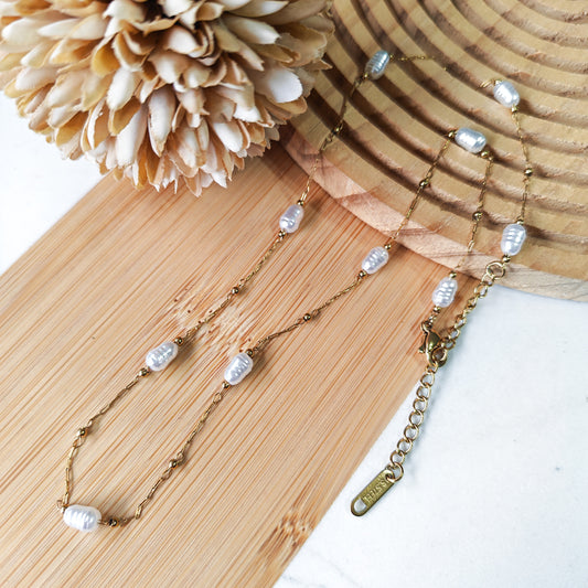 Pearl bead gold necklace