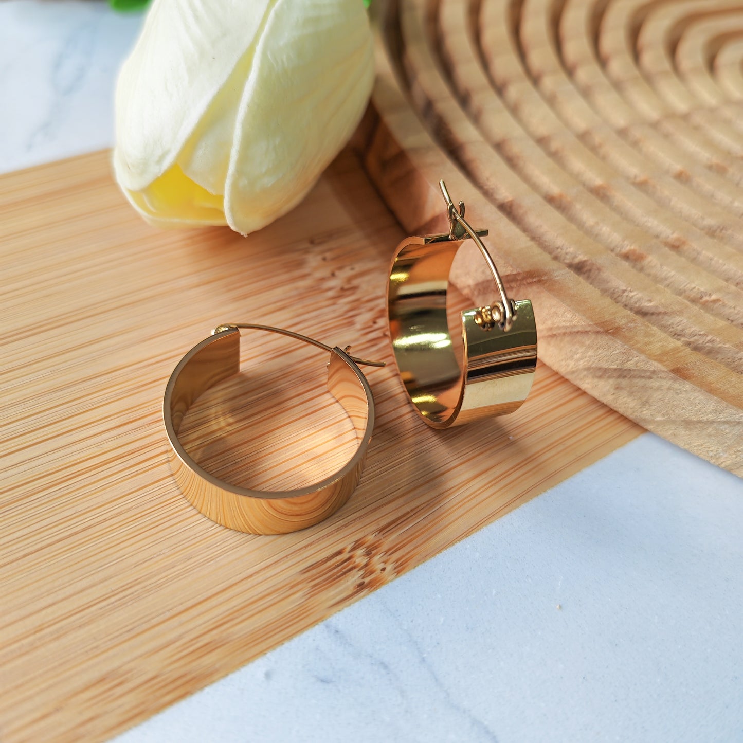 Basic style hoop earrings