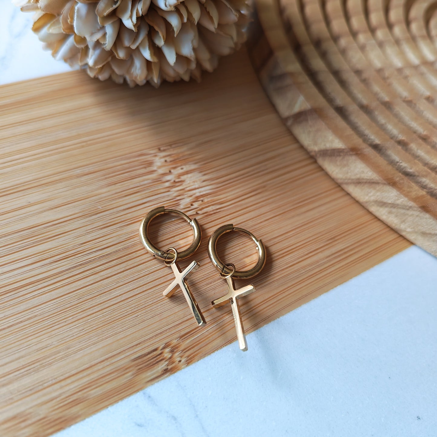 Cross hoop earrings GOLD